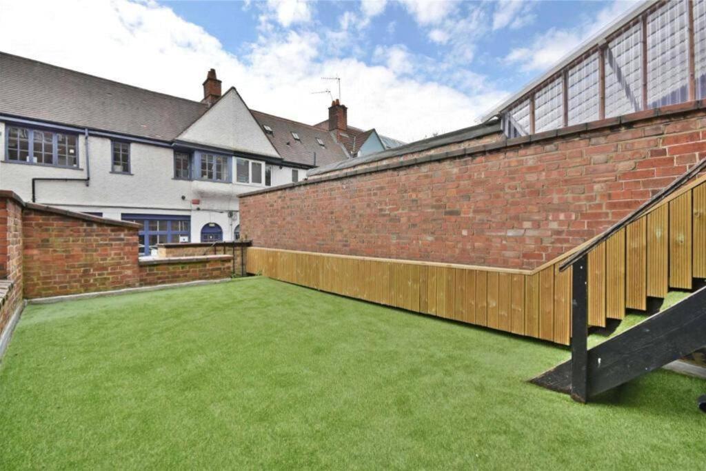 Luxury 3 Bed Apartment - Huge Outdoor Terrace & Amazing Transport Links Londres Extérieur photo