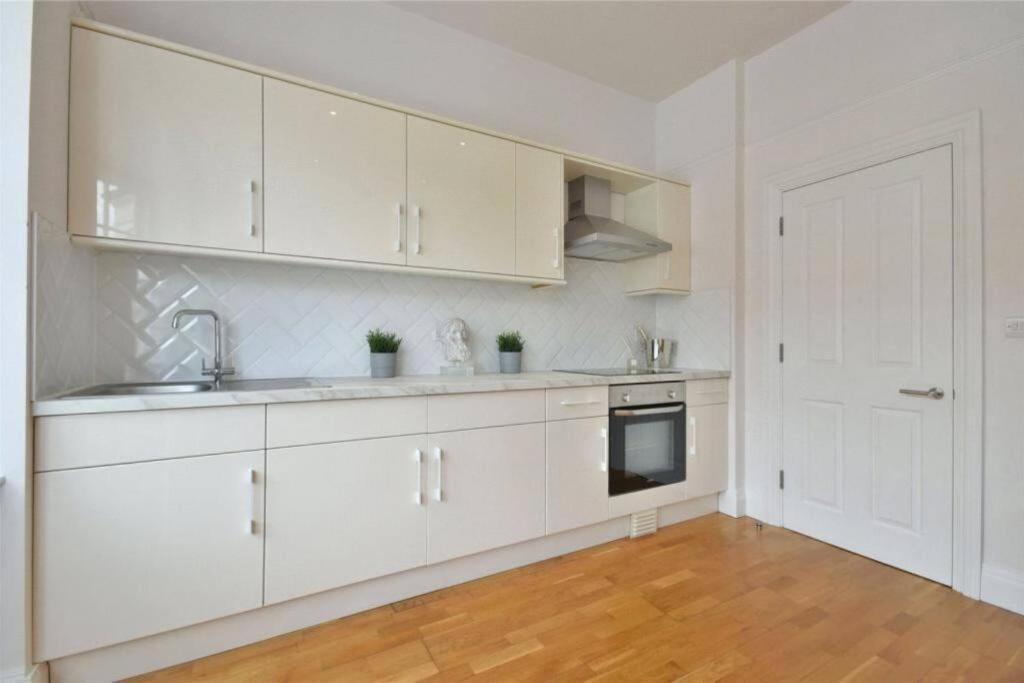 Luxury 3 Bed Apartment - Huge Outdoor Terrace & Amazing Transport Links Londres Extérieur photo